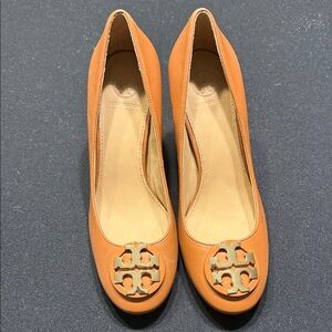 Tory Burch  Heels with Gold Logo